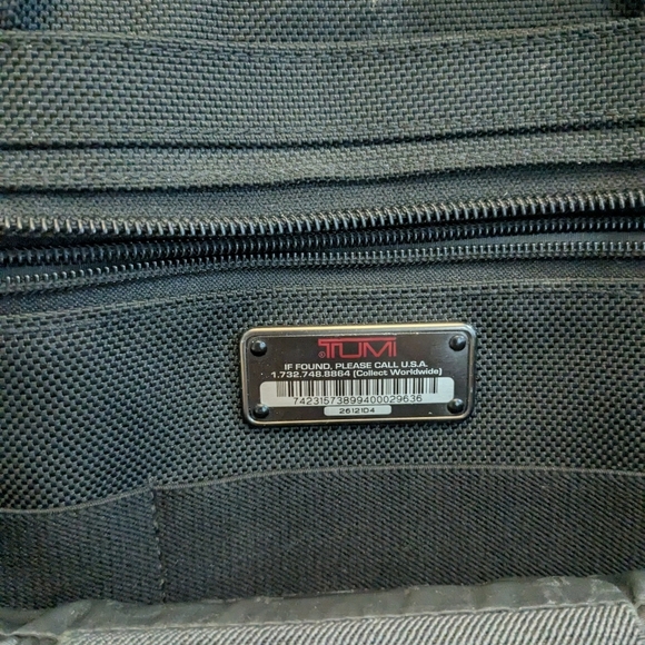 Tumi Alpha Nylon Expandable Laptop Bag - Picture 4 of 6